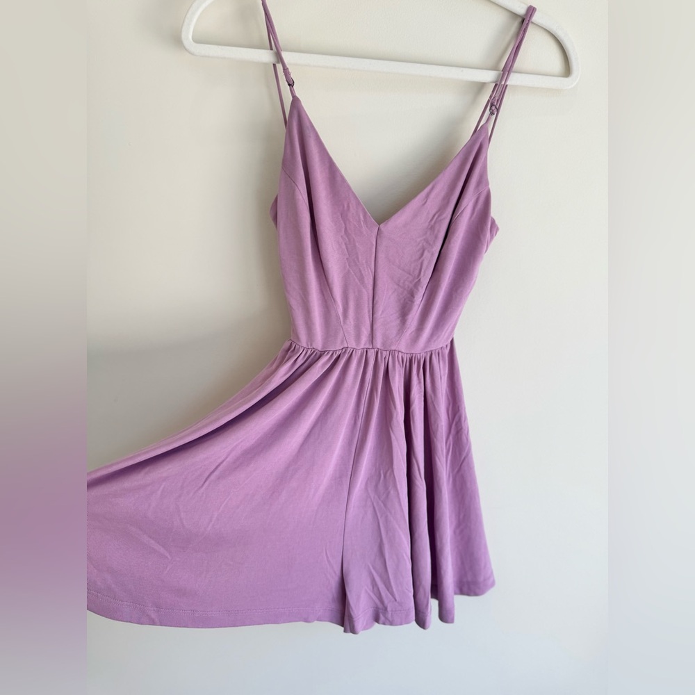 Urban Outfitters Lavender Romper Size Small Spaghetti Strap V-Neck - Picture 3 of 8